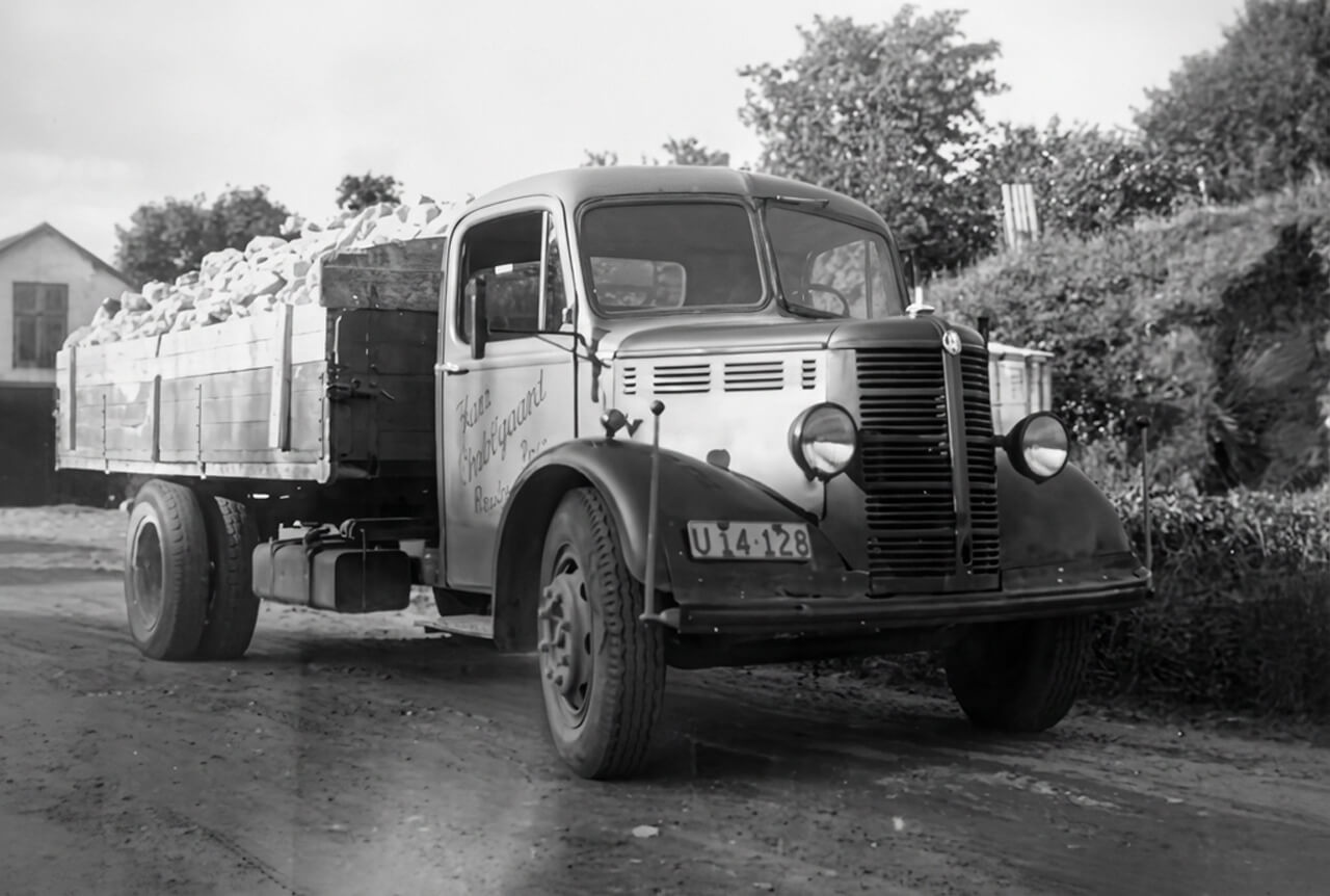 Historisk lastbil fra 1942 – FC Betons tidlige transport