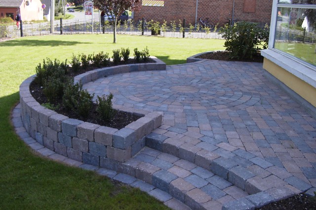 Hvordan laver jeg en terrasse? - Anlæg en stabil terrasse