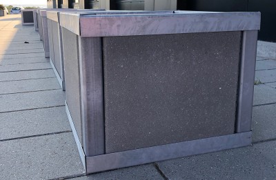 Plantekasse med haveflise 1x1 Plantekasse med betonfliser 1x1